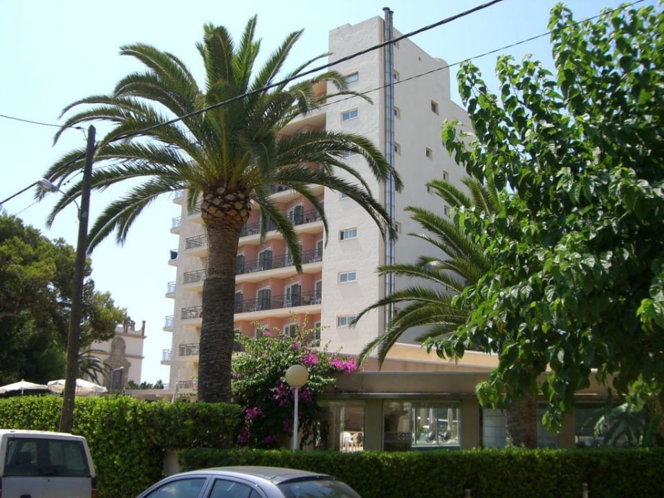 Rückfront des Hotels Hotel & Appartements Leman