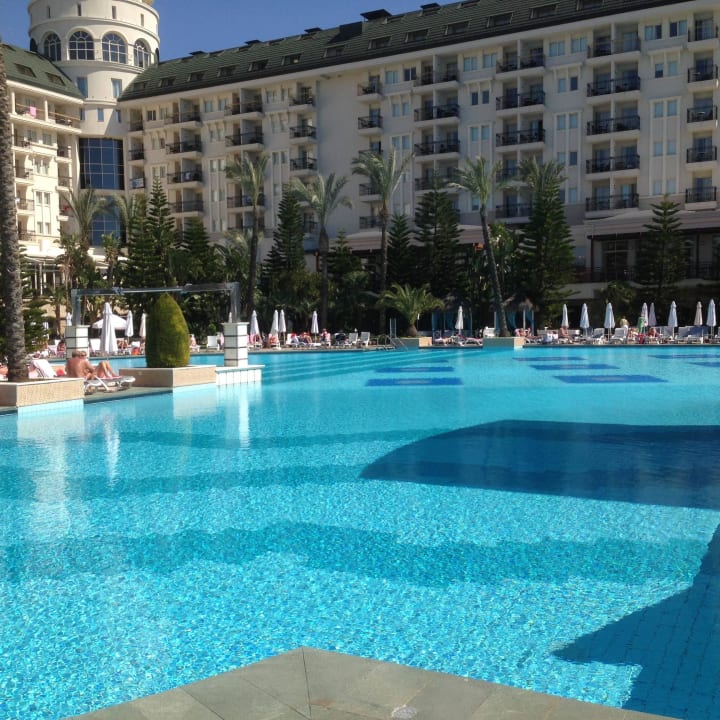 Hauptpool am Haupthaus Hotel Delphin Diva