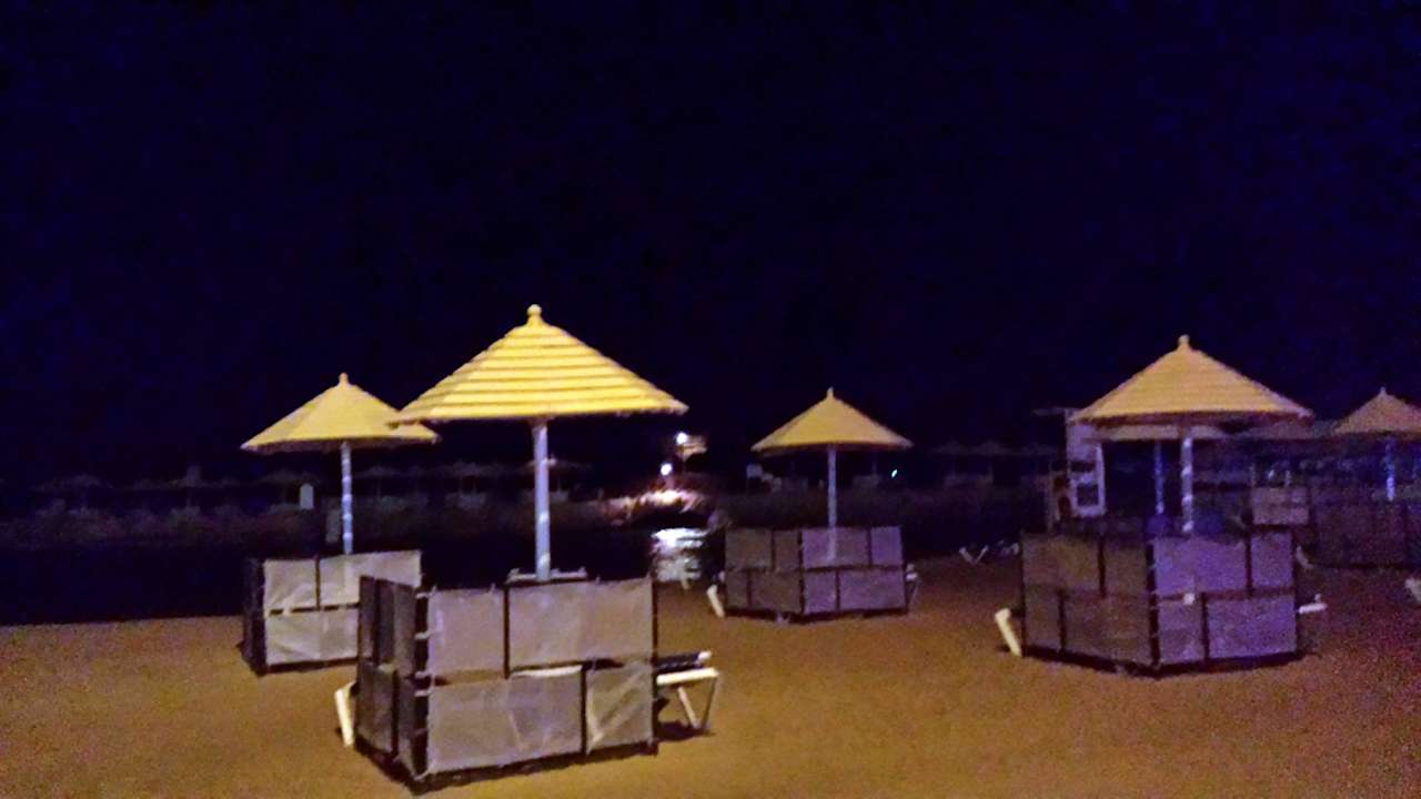 Strand bei Nacht SUNRISE Holidays Resort (Adults Only)