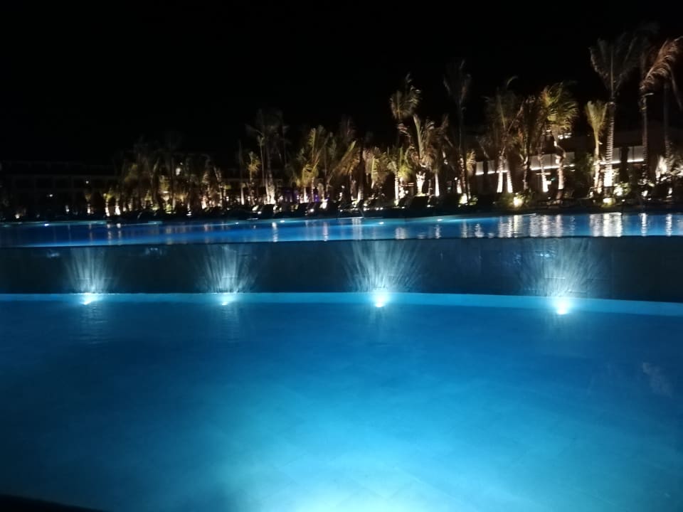 Pool Lopesan Costa Bávaro Resort, Spa & Casino