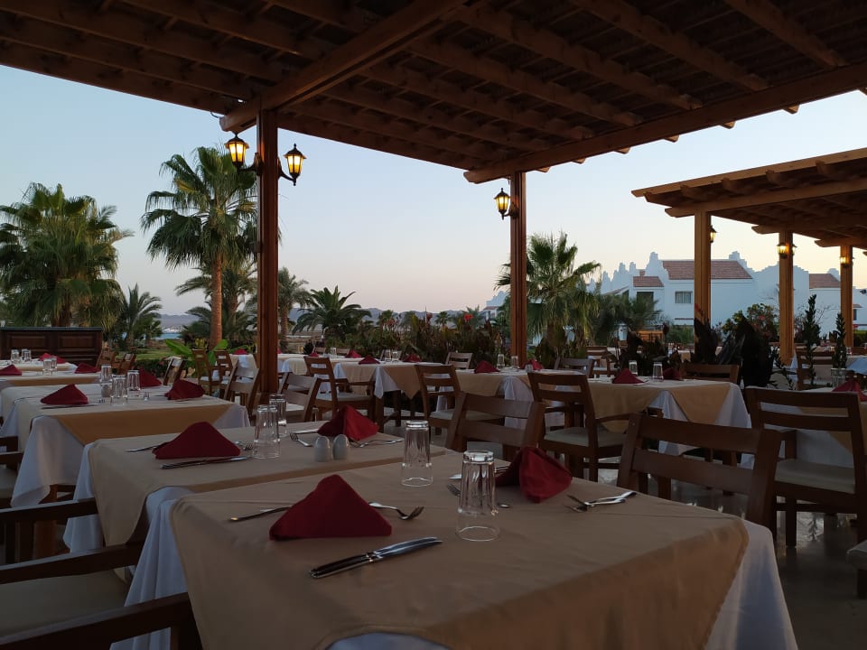 Gastro Lahami Bay Beach Resort