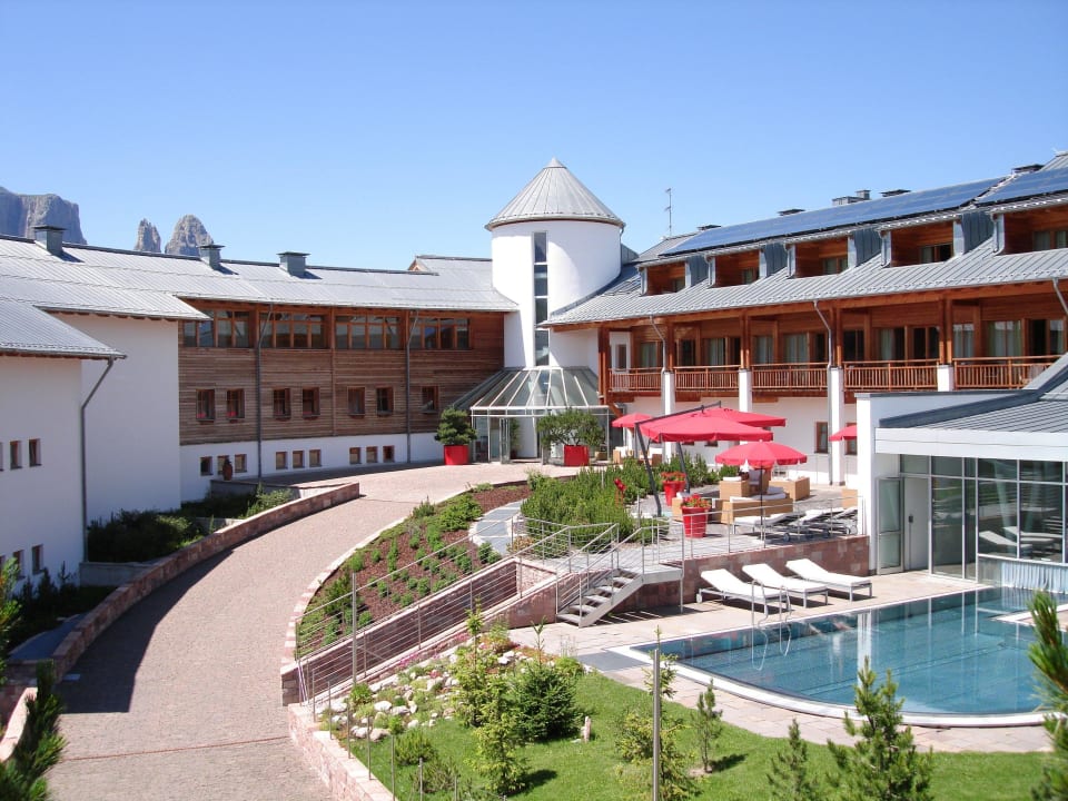 Sommeransicht Hotel Seiser Alm Urthaler