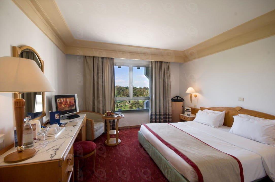 Chambre Standard Hotel Golden Tulip El Mechtel