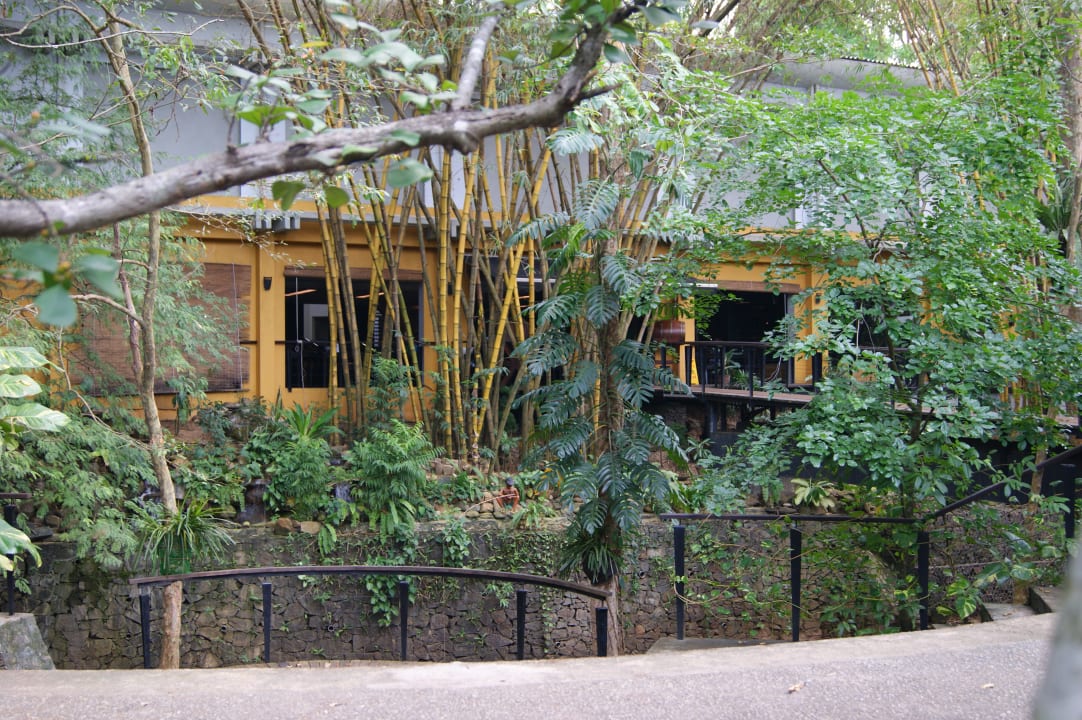 Gartenanlage Grand Udawalawe Safari Resort
