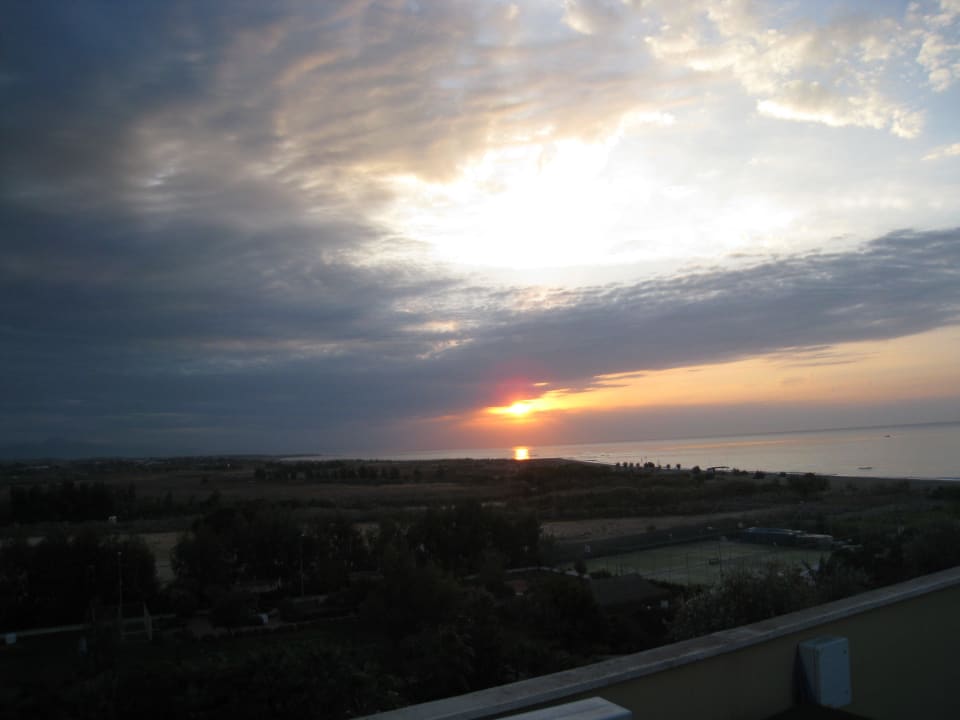 Вид на море с балкона номера. Belek Beach Resort Hotel