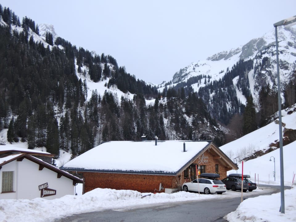 Aussenansicht Alpina Appartements