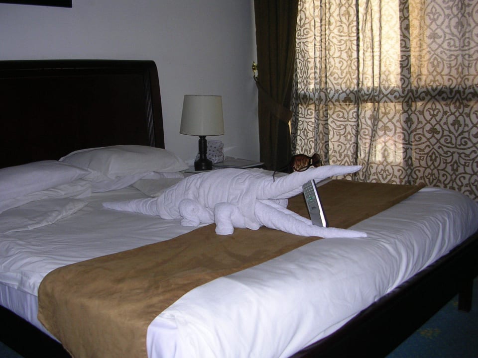 Kamer met krokodil Pyramisa Hotel Luxor