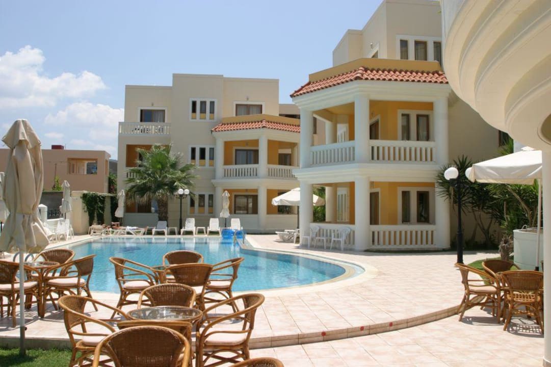 Hotel von vorne Hotel Stavroula Palace