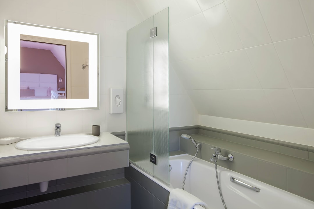 Badezimmer Best Western Hotel Au Cheval Blanc Mulhouse Nord