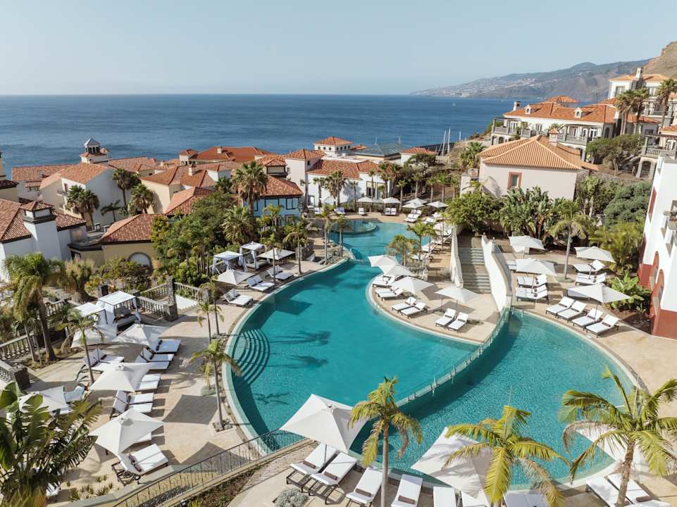 Pool Dreams Madeira Resort & Spa