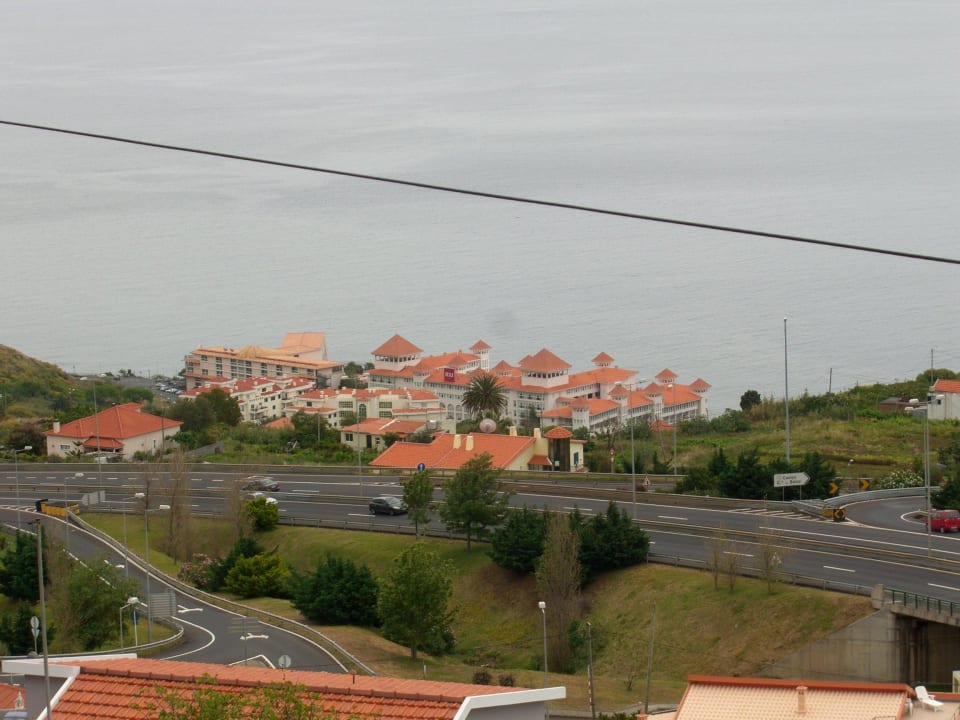 Direkt am Meer gelegen Hotel Riu Madeira