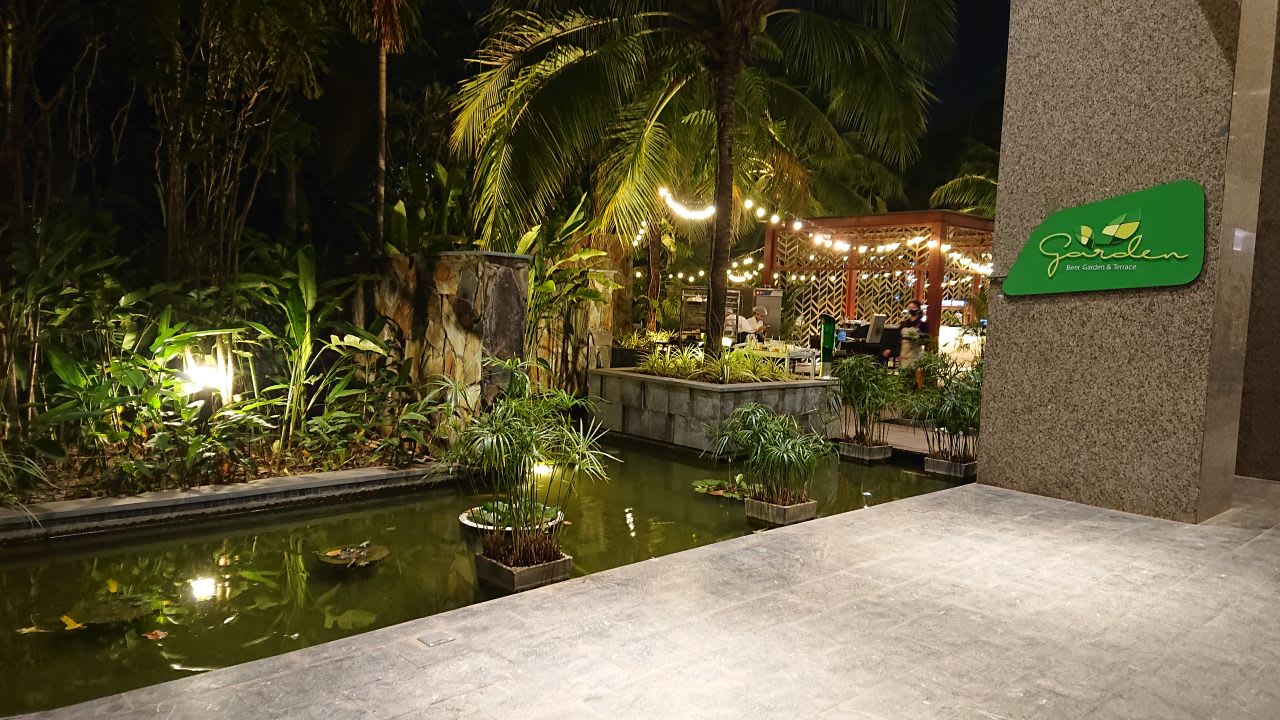 Gastro Crowne Plaza Vientiane