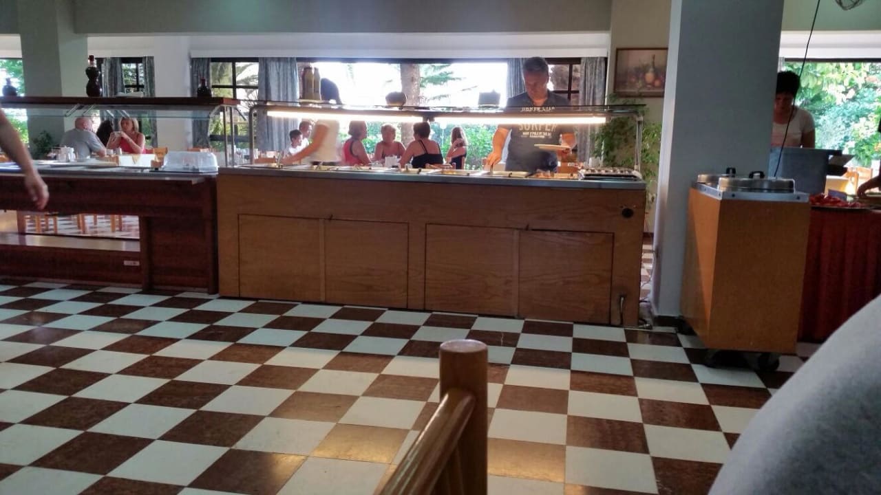 Büffet Hotel Tigaki Beach