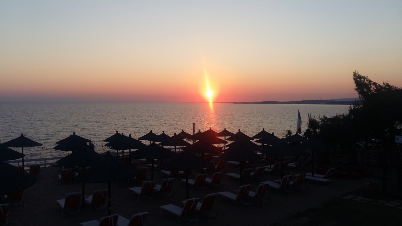 Strand Istion Club & Spa