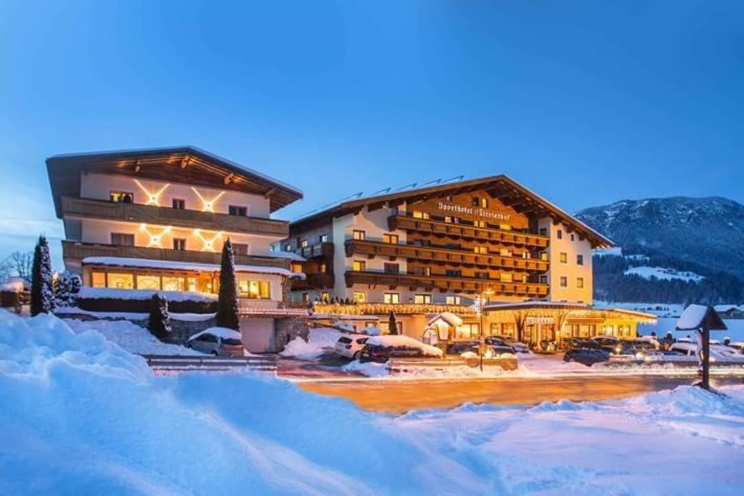 Winter bei Nacht Sporthotel Tirolerhof