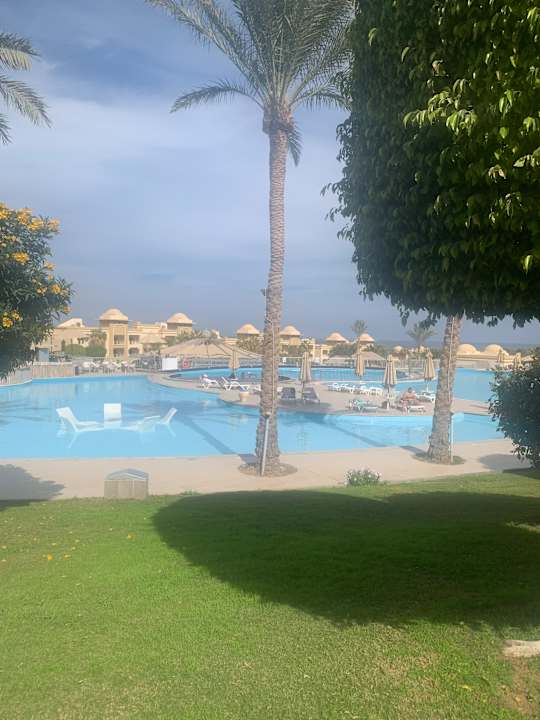 Pool Serenity Alpha Beach