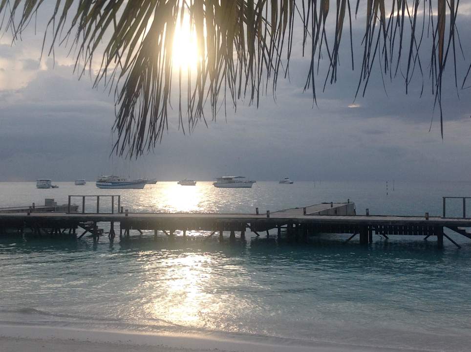 Sonnenuntergang Meeru Maldives Resort Island