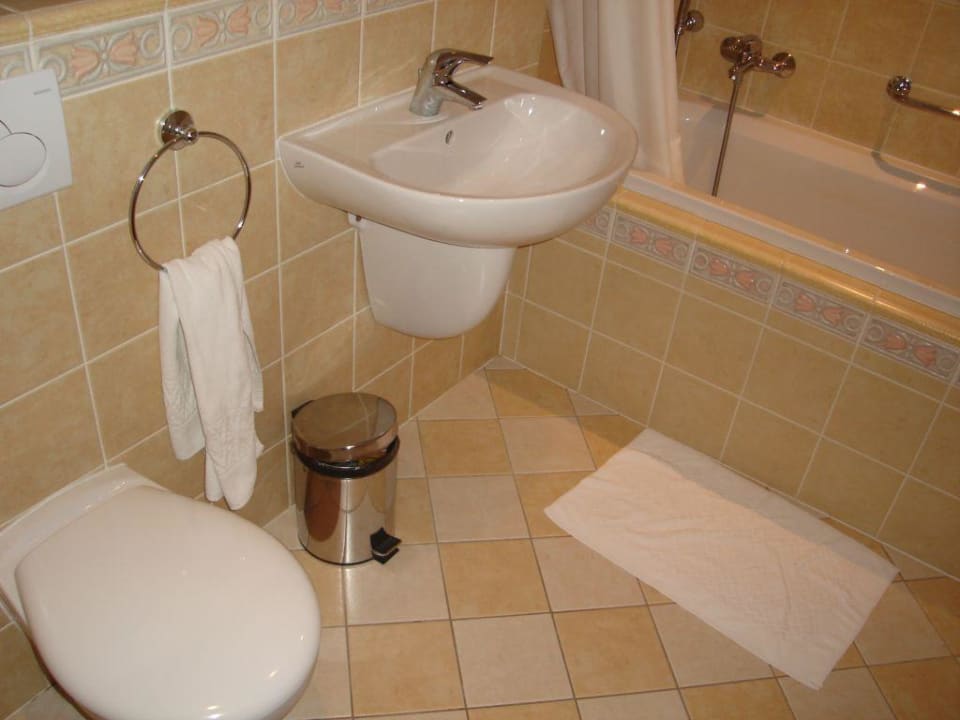 Bad unseres Zimmers im Hotel Claris Hotel Claris