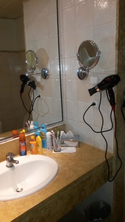 Badezimmer Iberostar Waves Costa Dorada