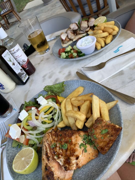 Gastro Crystal Springs Beach Hotel