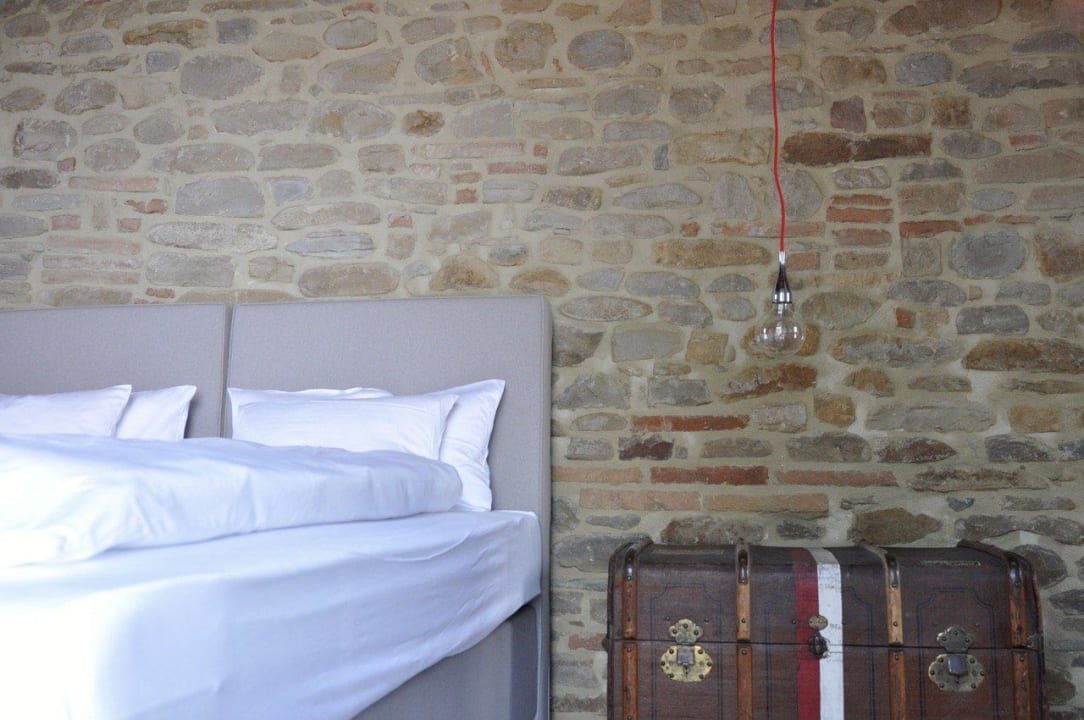 Raum Corte Altes Landhaus Erdgeschoss  Tenuta Raffaello Luxus-Domizile