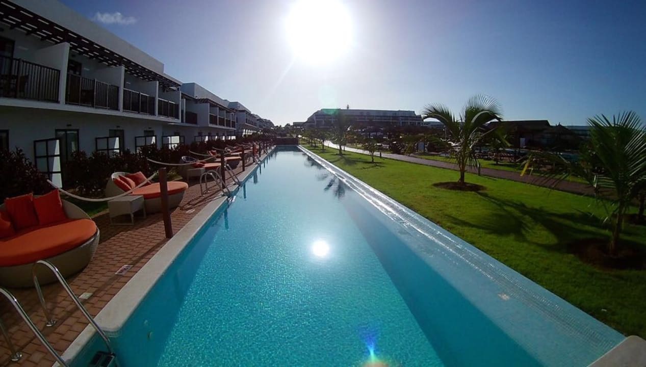 Pool Meliá Llana Beach Resort & Spa