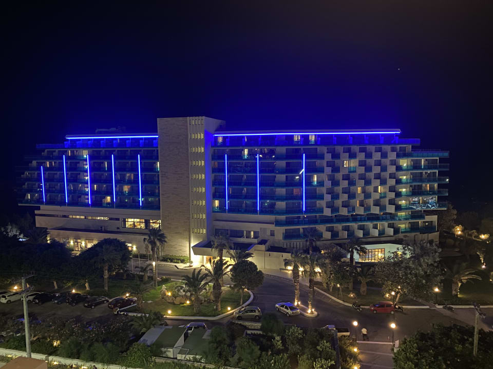 Außenansicht Hotel Calypso Beach