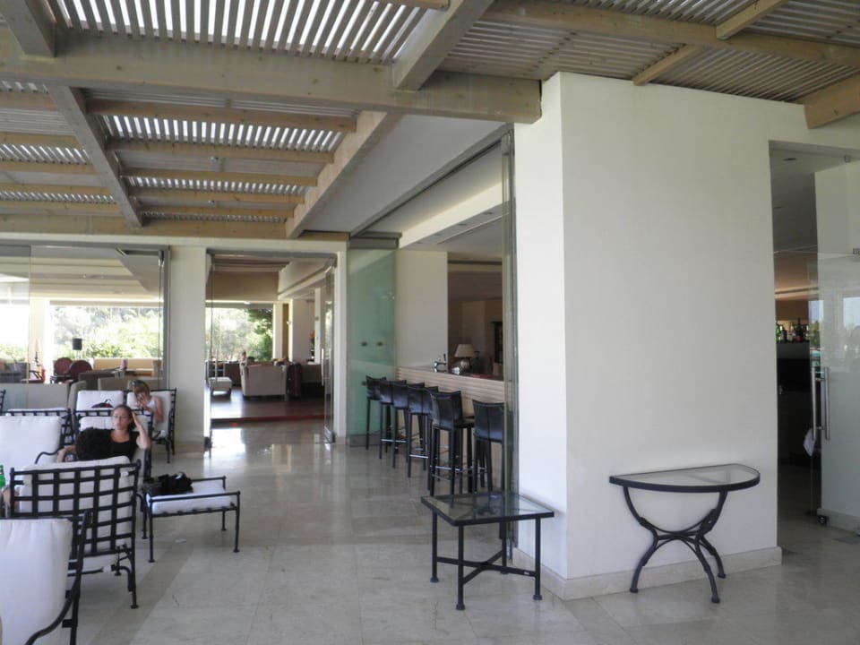 Bar  The Ixian Grand & All Suites