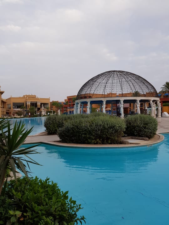 Poolbar Hotel Titanic Palace