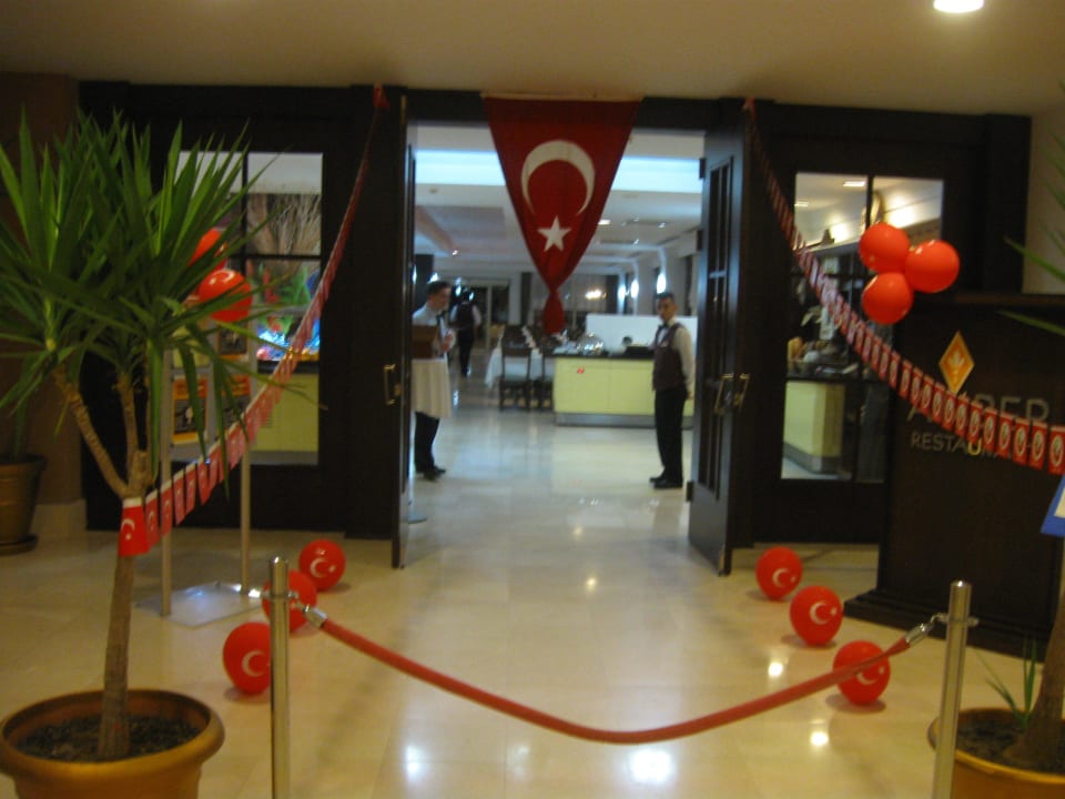 Eingang Speisesaal Sealife Buket Resort & Beach