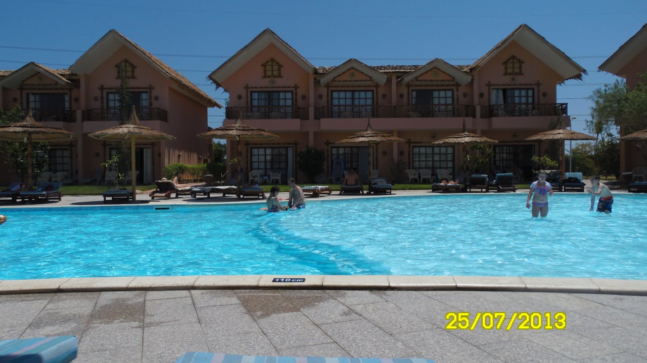 Zimmer und Pool 1000er Bereich Pickalbatros Jungle Aqua Park Resort - Neverland Hurghada