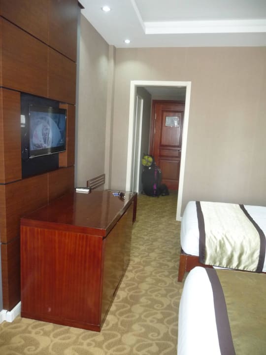 Eingangsbereich Zimmer Bayangol Hotel