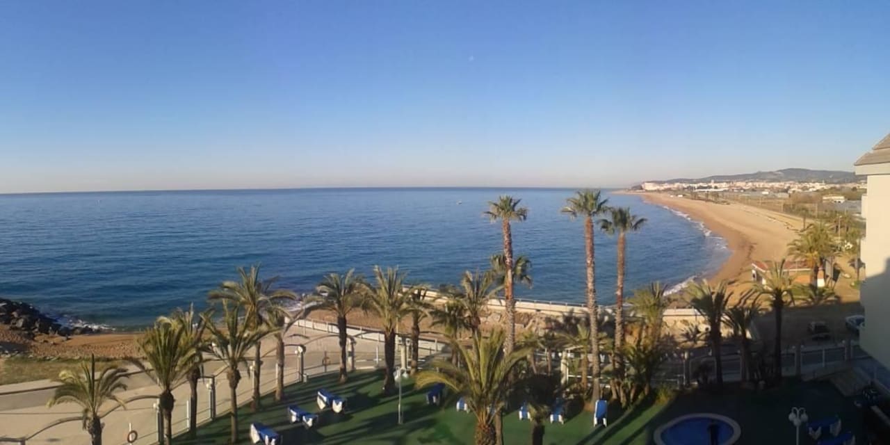 Ausblick von Zimmer 406 CAPRICI BEACH HOTEL & SPA