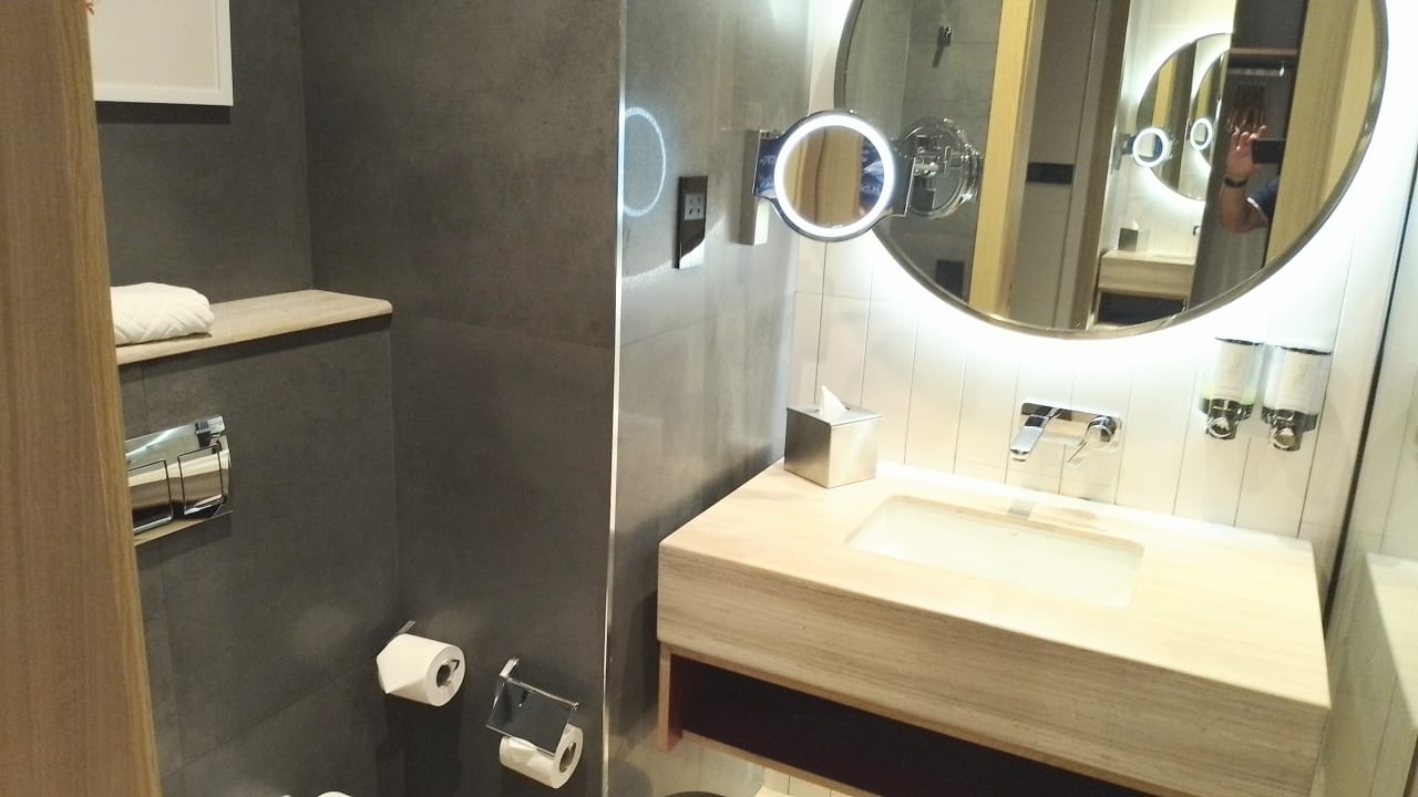 Zimmer Hampton by Hilton Marjan Island