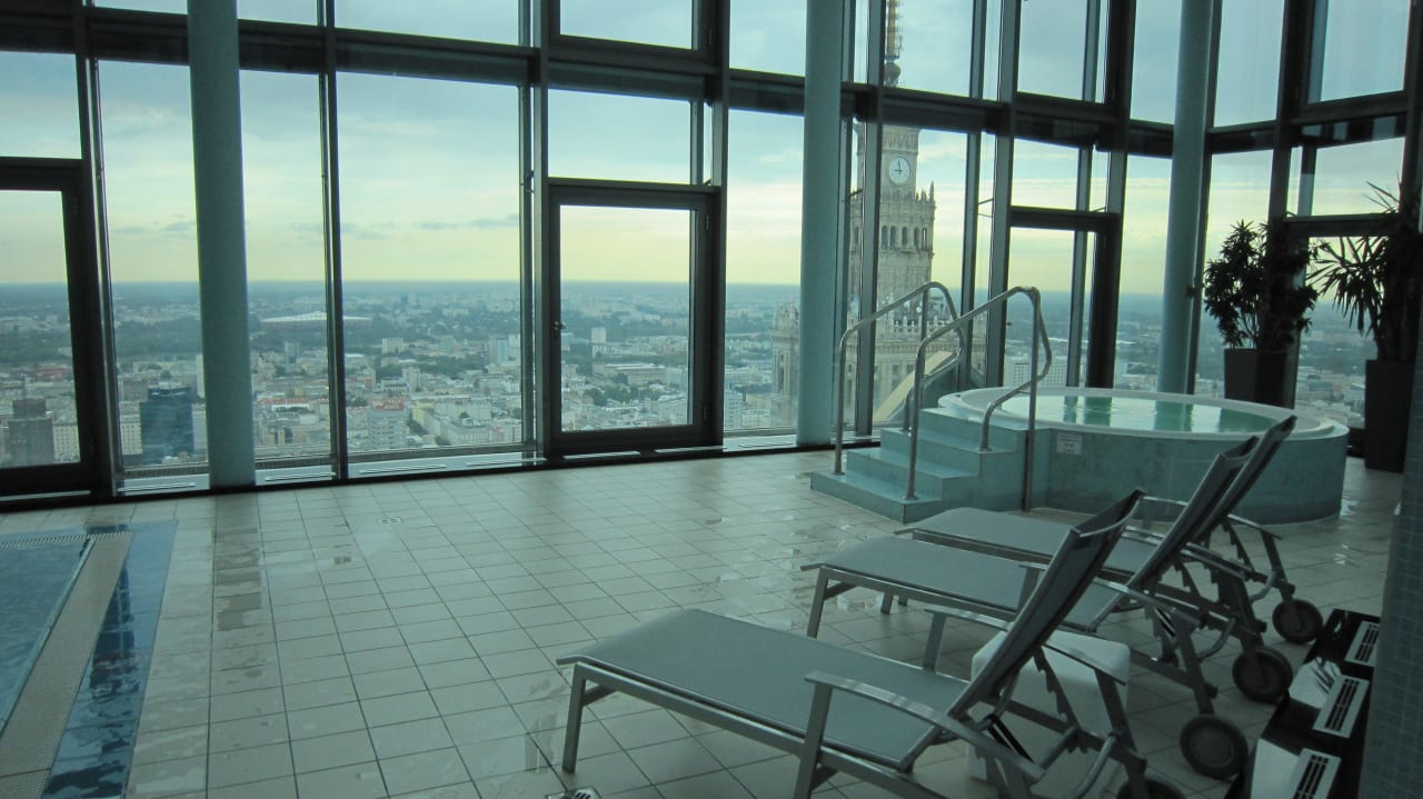 Pool 42. Stock InterContinental Warszawa