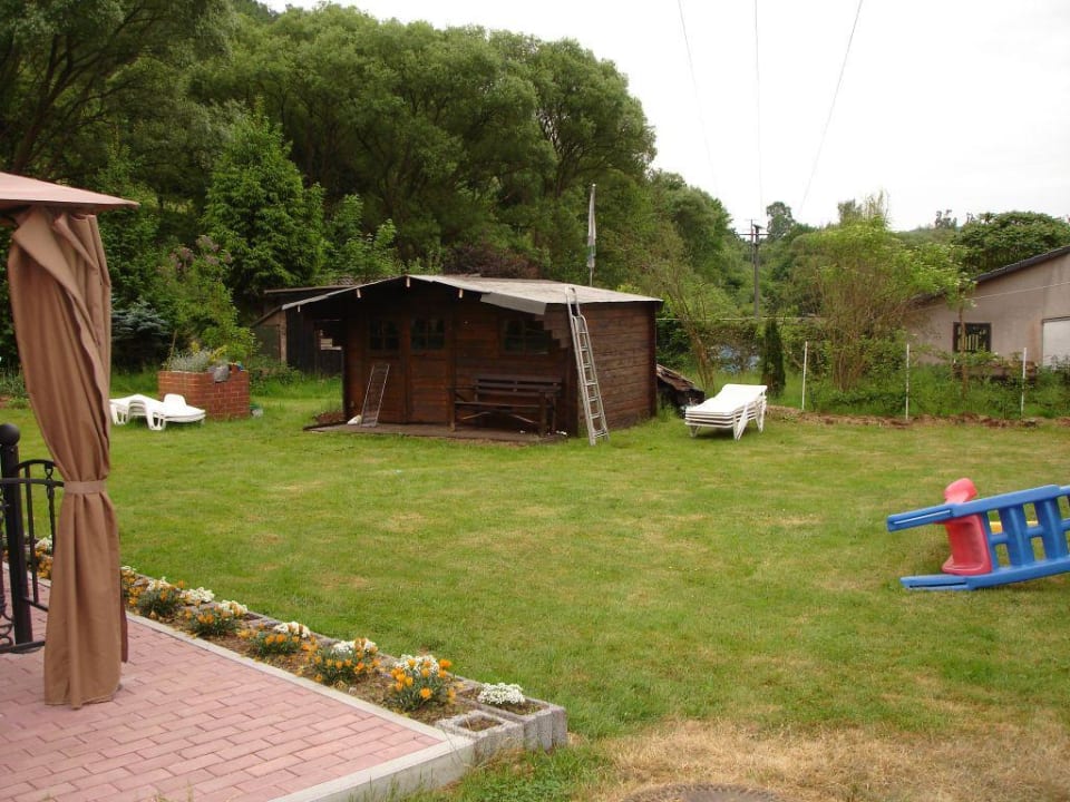 Gartenbereich / Hütte Hotel Zum Wiesengrund