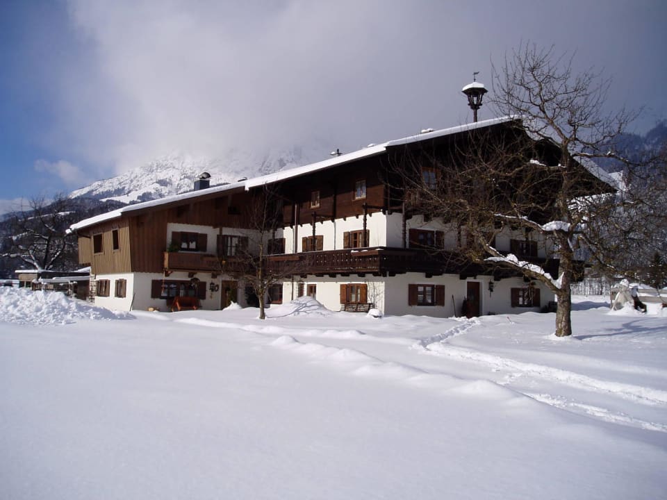 Winteransicht  Hof Riederhäusl