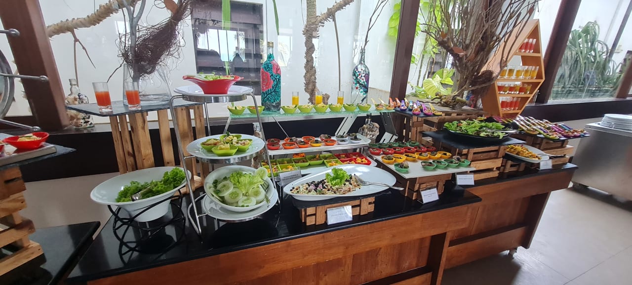 Gastro Pandanus Beach Resort & Spa