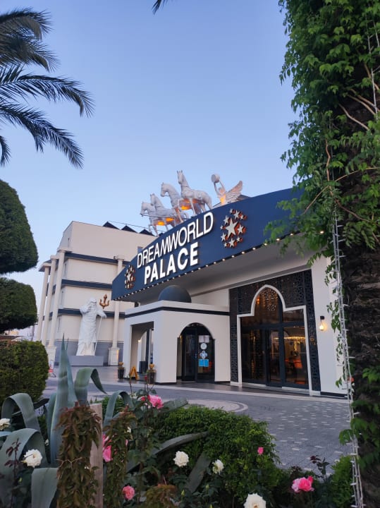 Lobby Dream World Palace Hotel