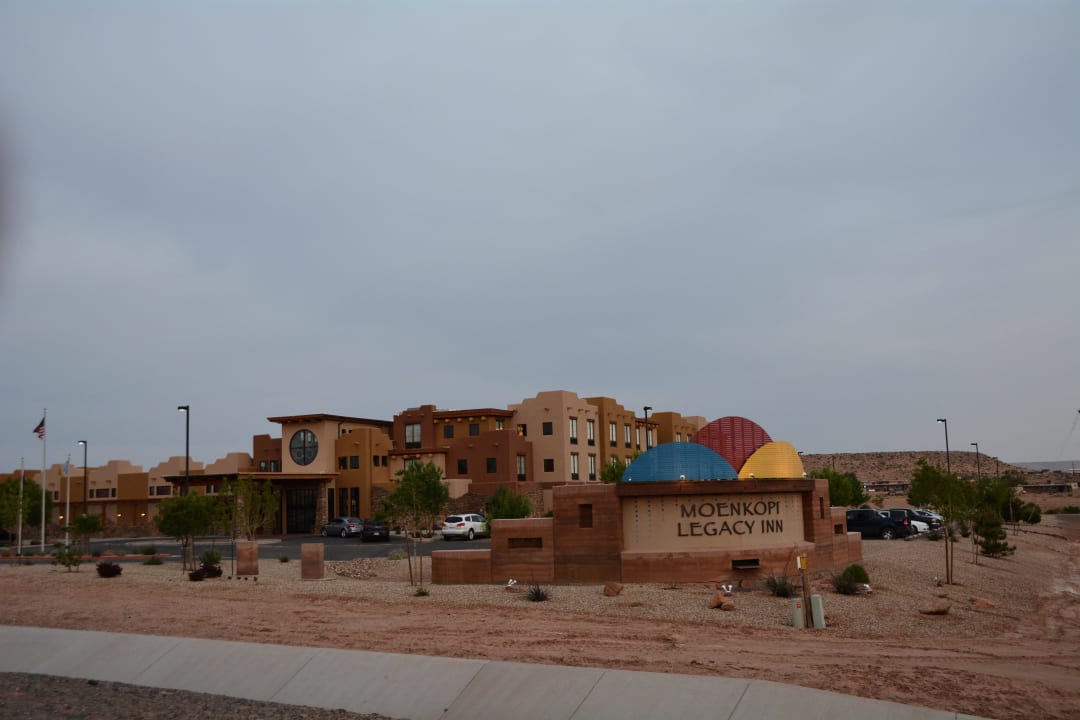Aussenansicht von Hauptstrasse her Moenkopi Legacy Inn & Suites