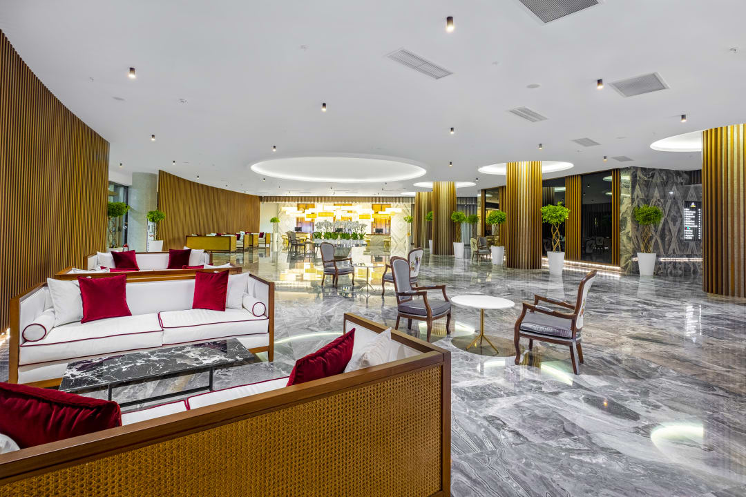Lobby Rubi Platinum Sign