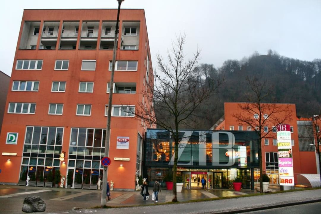 Ausblick vom Eingang des Hotels Best Western Plus Amedia Art Salzburg