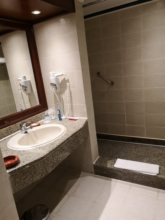 Zimmer Sultan Gardens Resort