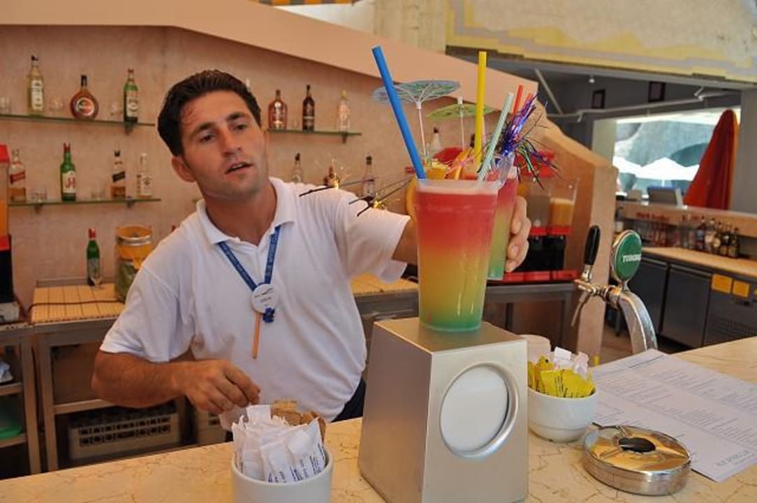 An der Poolbar Blue Waters Club