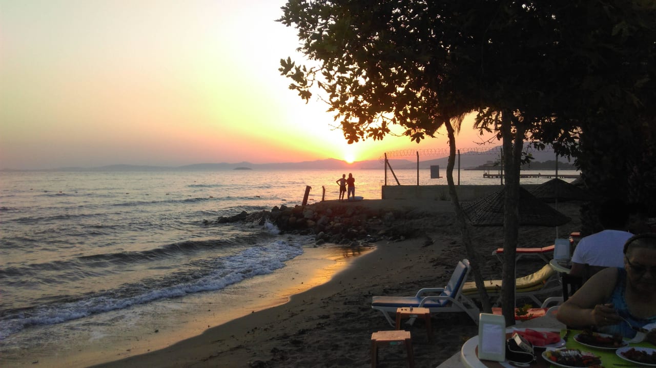 Sonnenuntergang am Strand Dogan Paradise Beach