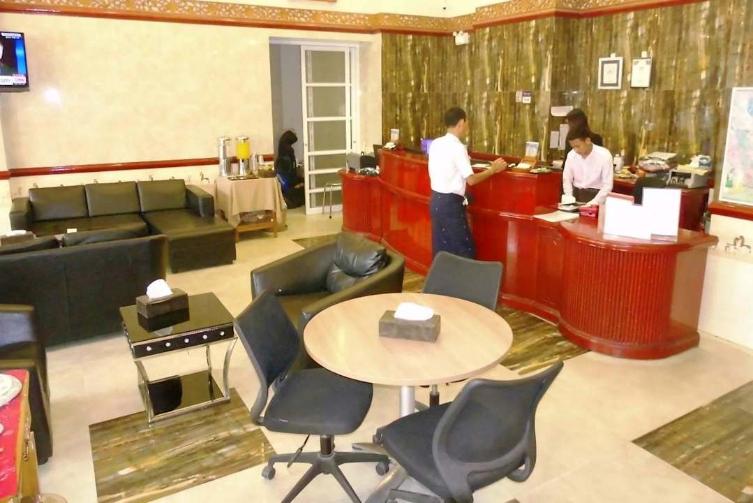 Rezeption  Hotel Grand United - Ahlone Branch