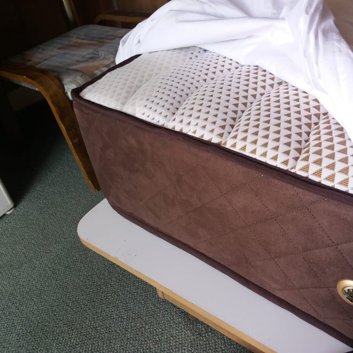 Zimmer Hotel Ambassador