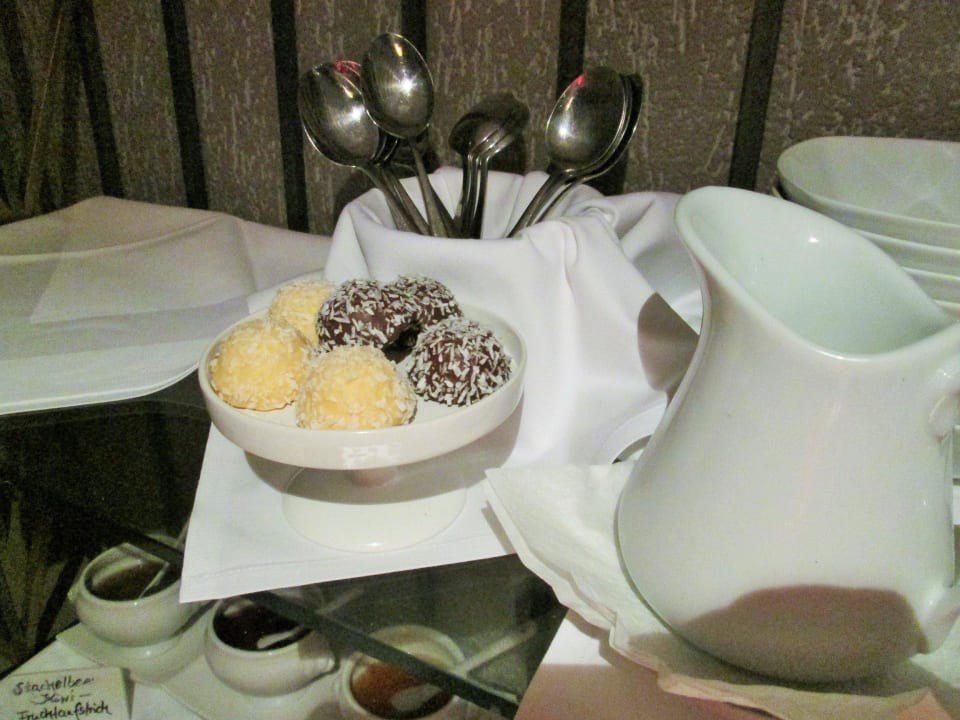 Frühstücksbuffet Pension Quast