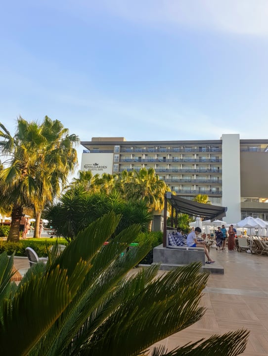 Außenansicht Hotel Royal Garden Beach