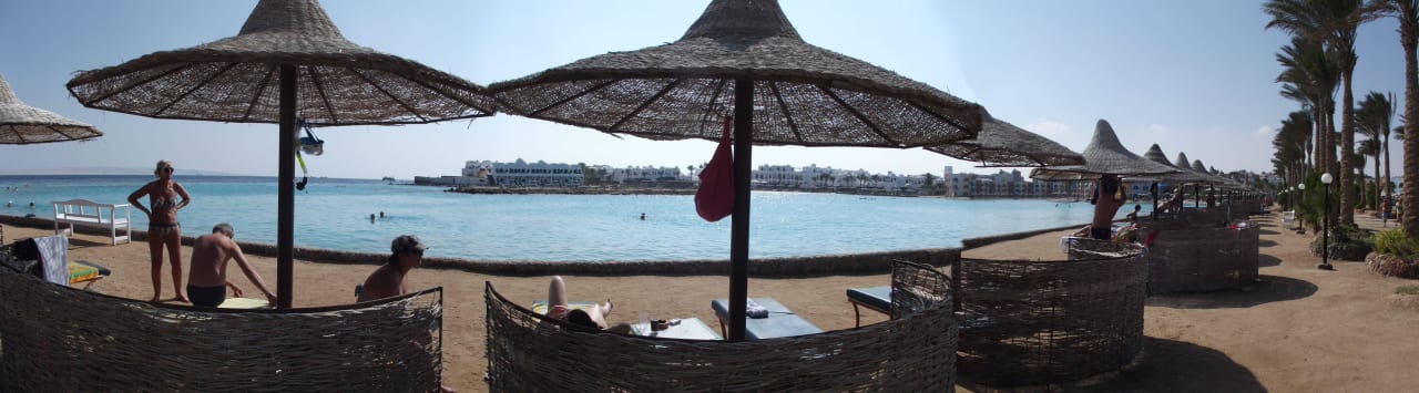 Der Strandbereich wir von beiden Hotels genutzt. Bel Air Azur Resort - Adults only